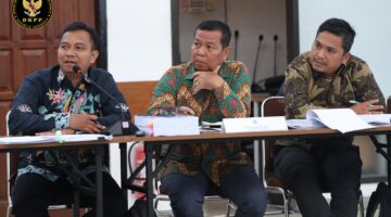 Ketua dan Dua Anggota Bawaslu Mahakam Ulu Disidang DKPP Terkait Dugaan Pembiaran Kontrak Politik Paslon Pilkada