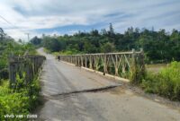 Komponen besi Jembatan Sungai Kelian Dalam, Kecamatan Tering, Kutai Barat, dicuri maling sehingga jembatan penghubung Kubar–Mahulu mengalami goyangan, Kamis (2/4/2026). Reporter: Sukawati S.