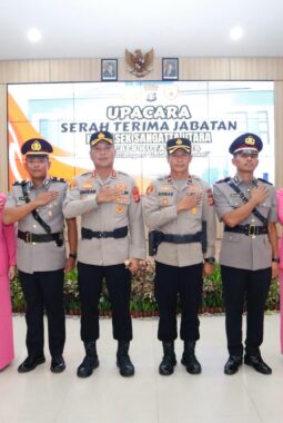 Kapolres Kutim AKBP Fauzan Arianto Pimpin Sertijab Kapolsek Sangatta Utara, IPTU Bambang Gantikan IPTU Alan Firdaus yang Geser ke Berau: Jaga Soliditas & Tingkatkan Pelayana