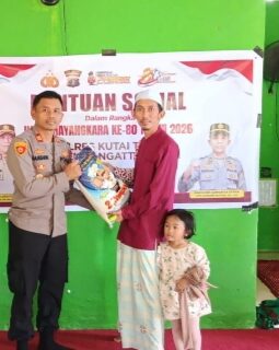 Sambut Hari Bhayangkara ke-80, Polsek Sangatta Utara Salurkan Bantuan Sosial ke Pondok Pesantren