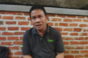 Foto: Budi Permanto saat memberikan keterangan terkait sengketa lahan yang melibatkan dirinya dengan perusahaan tambang PT Tepian Indah Sukses (TIS) di Kabupaten Kutai Barat, Sabtu (6/6/2026). (Foto: Istimewa)