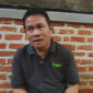 Foto: Budi Permanto saat memberikan keterangan terkait sengketa lahan yang melibatkan dirinya dengan perusahaan tambang PT Tepian Indah Sukses (TIS) di Kabupaten Kutai Barat, Sabtu (6/6/2026). (Foto: Istimewa)