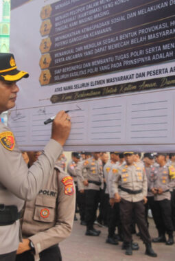 Tangkal Hoaks dan Provokasi Digital, Kapolres Kubar Ajak Warga Aktifkan Satkamling