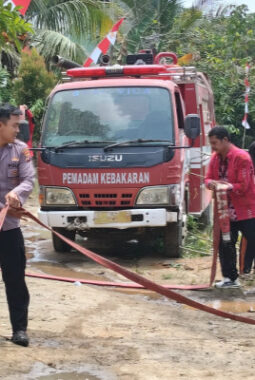 Aksi Cepat Tim Gabungan Padamkan Kebakaran Rumah Kontrakan di Sekolaq Oday