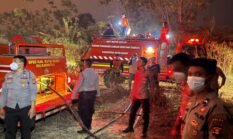 Tim Gabungan Berjibaku Padamkan Karhutla di Kampung Eheng, Kapolres Kutai Barat Pimpin Langsung